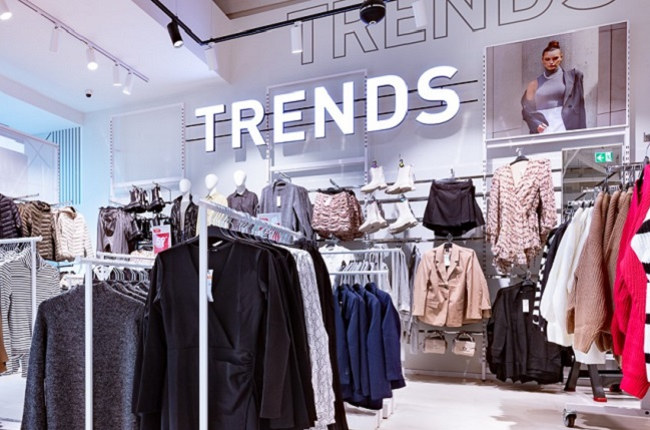 strefa trendów w wyposażeniu sklepu odzieżowego